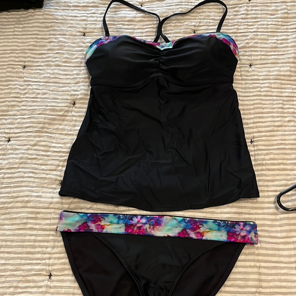 Athleta Tankini swimsuit set